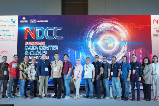 Kolaborasi AREA31 dengan IDPRO dalam Acara Nusantara Datacenter & Cloud Summit 2023